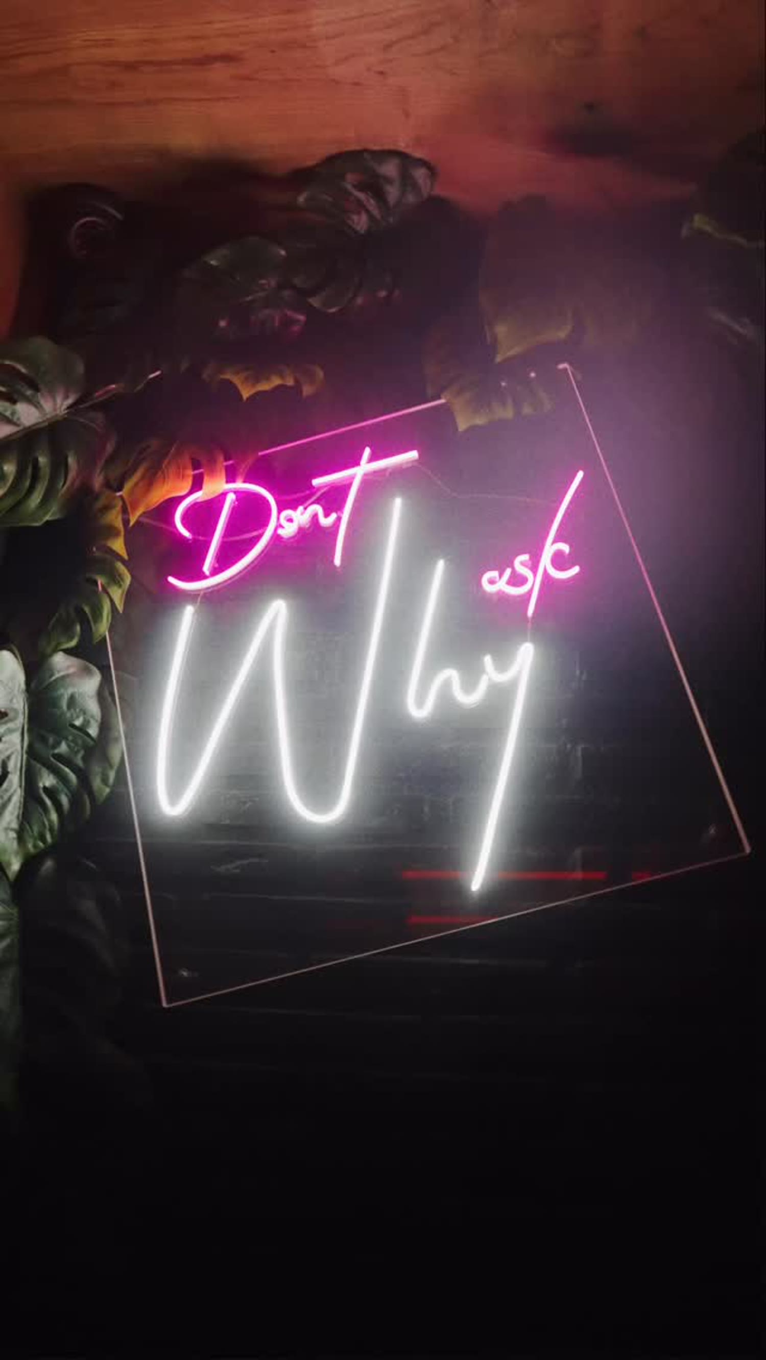 Bar d'ambiance au néon